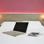 Kyriad Saint Chely D'apcher - Aire De La Lozere 3*