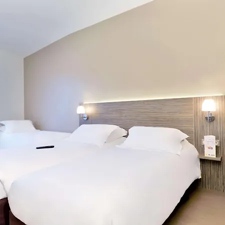 Kyriad Saint Chely D'apcher - Aire De La Lozere 3*