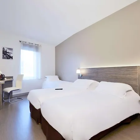 Hotell Kyriad Saint Chely D'apcher - Aire De La Lozere Albaret-Sainte-Marie