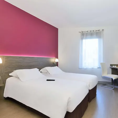 Kyriad Saint Chely D'apcher - Aire De La Lozere 3* Albaret-Sainte-Marie