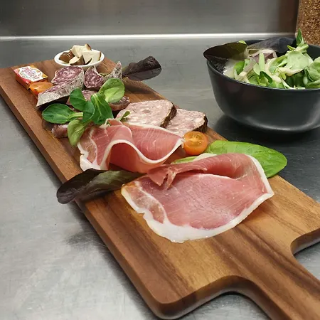 Kyriad Saint Chely D'apcher - Aire De La Lozere Hotell