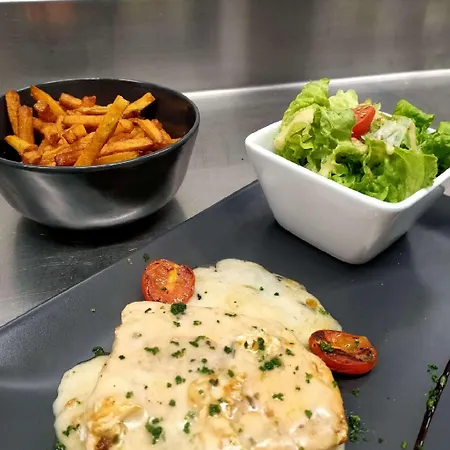 Hotell Kyriad Saint Chely D'apcher - Aire De La Lozere Albaret-Sainte-Marie