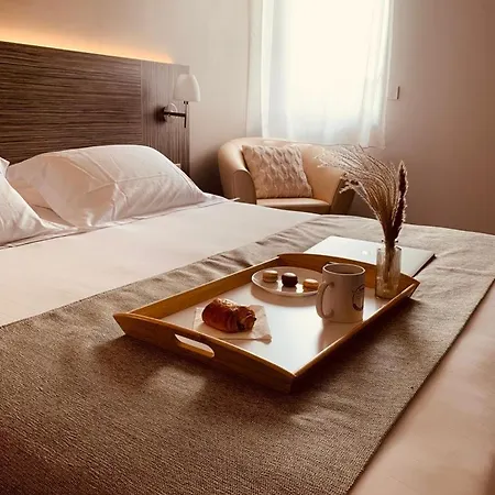 Kyriad Saint Chely D'apcher - Aire De La Lozere Hotel