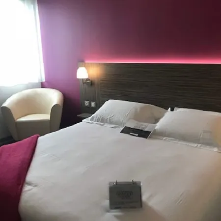 Kyriad Saint Chely D'apcher - Aire De La Lozere 3* Albaret-Sainte-Marie