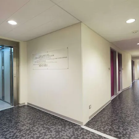 Hotel Kyriad Saint Chely D'apcher - Aire De La Lozere Albaret-Sainte-Marie