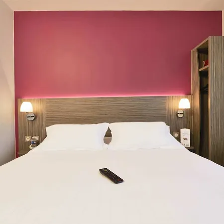 Kyriad Saint Chely D'apcher - Aire De La Lozere 3* Albaret-Sainte-Marie