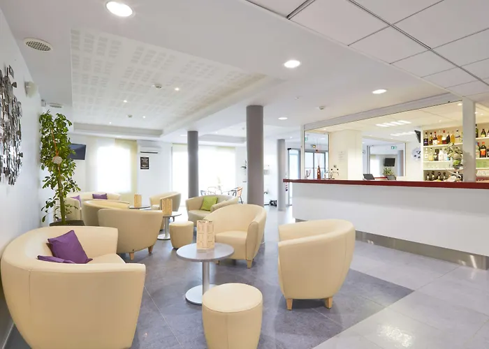 Kyriad Saint Chely D'apcher - Aire De La Lozere Ξενοδοχείο 3*