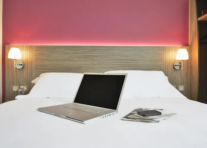 Kyriad Saint Chely D'apcher - Aire De La Lozere 3*